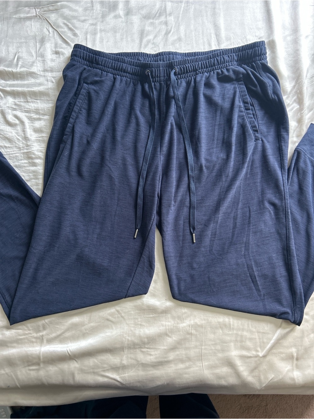 Old Navy Men’s Navy Drawstring Joggers